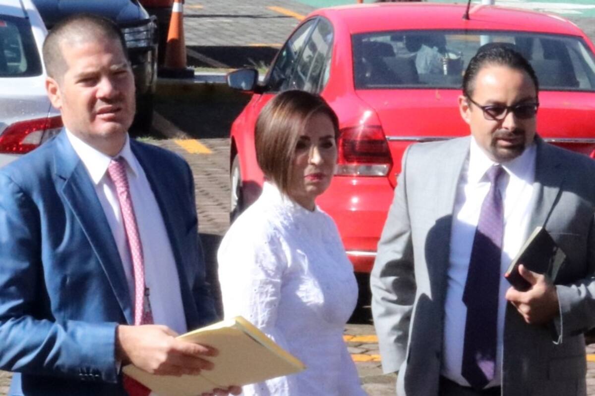 Defensa de Rosario Robles pide que juez, sobrino de Padierna, deje el caso