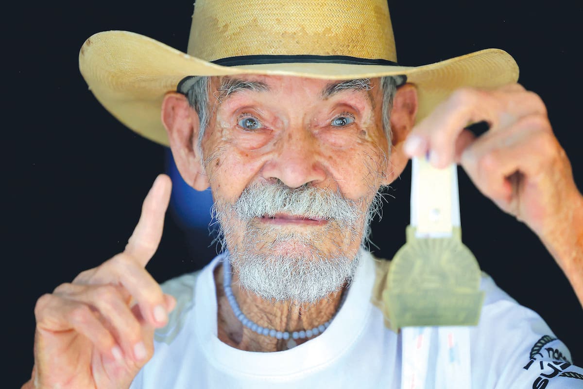 Jesús “Nelo” Saldate comenzó a competir a los 46 años y hoy, a sus 83, suma más de mil carreras en Sonora