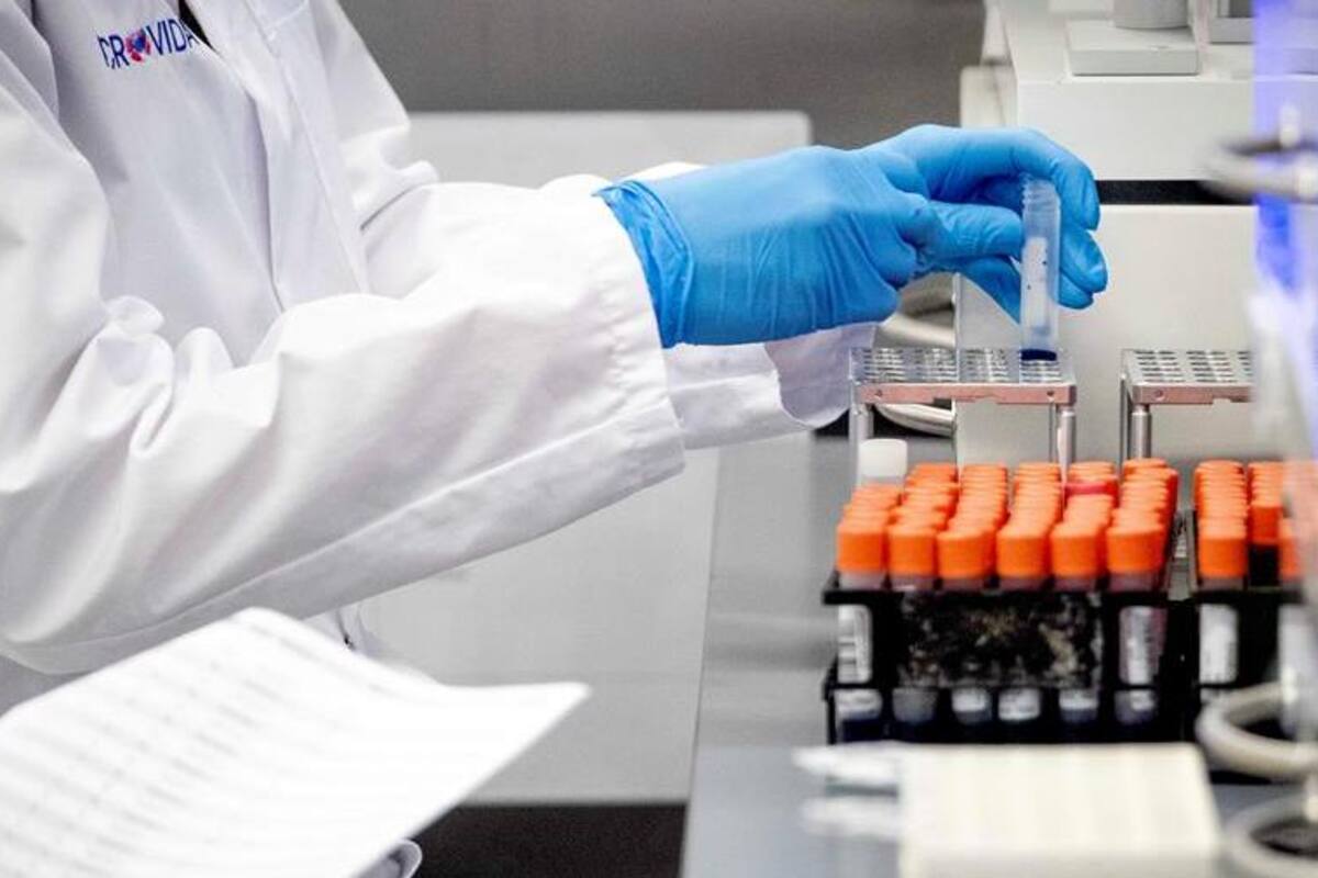 Cuba envía más de 200 sanitarios a Sudáfrica para combatir la COVID-19