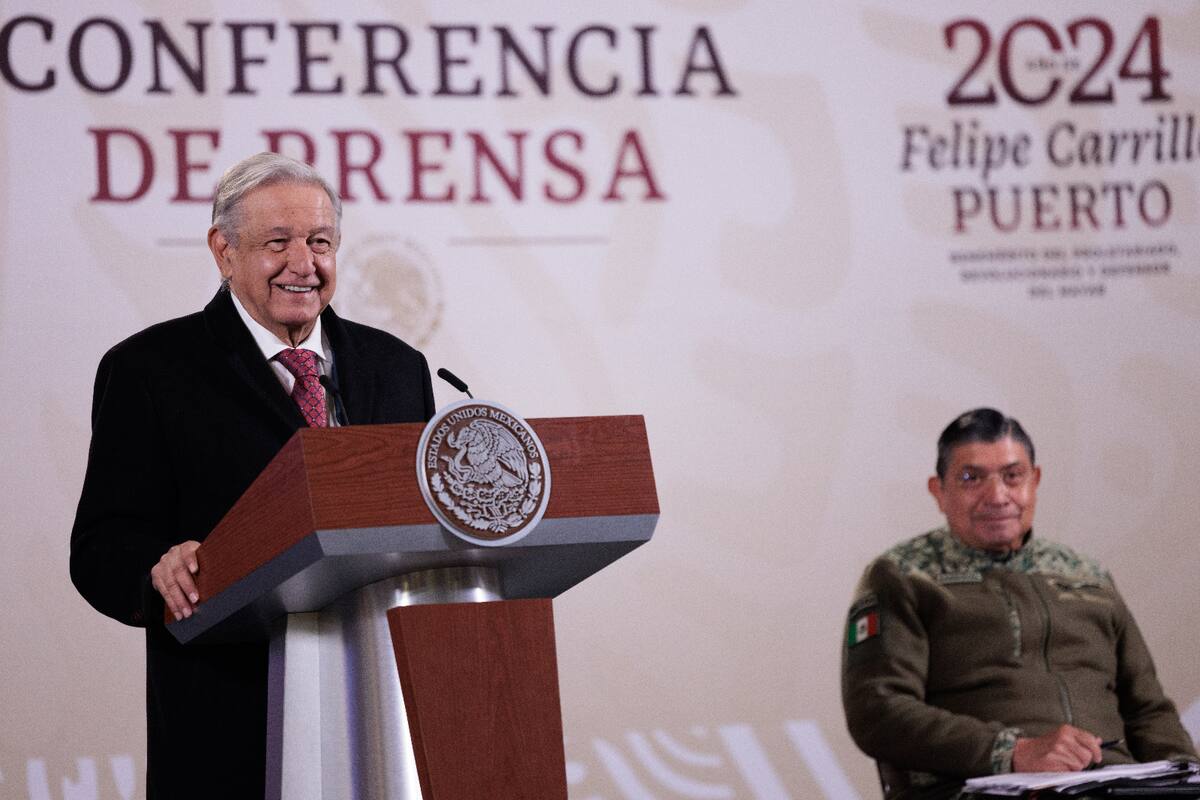AMLO respalda al Ejército y culpa al Poder Judicial por liberación de militares ligados a Ayotzinapa