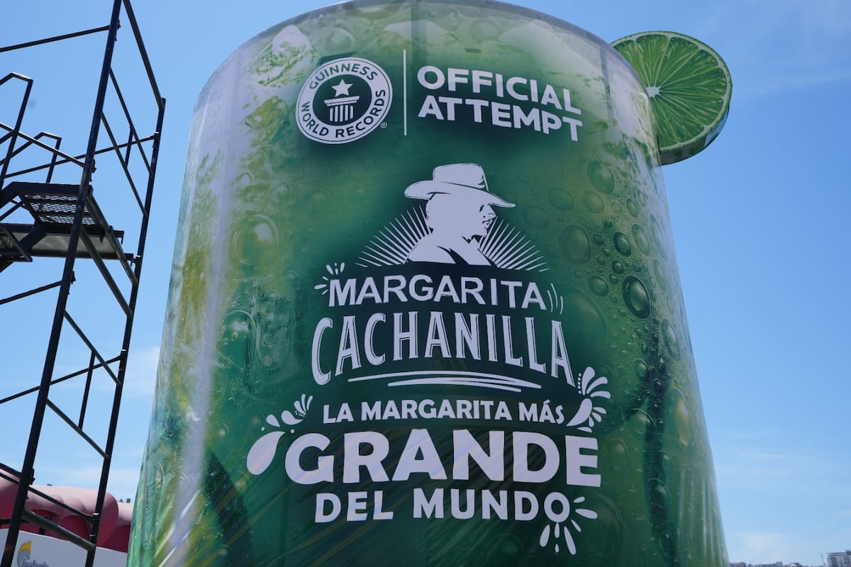 Tijuana va por el Récord Guinness con la margarita más grande del mundo