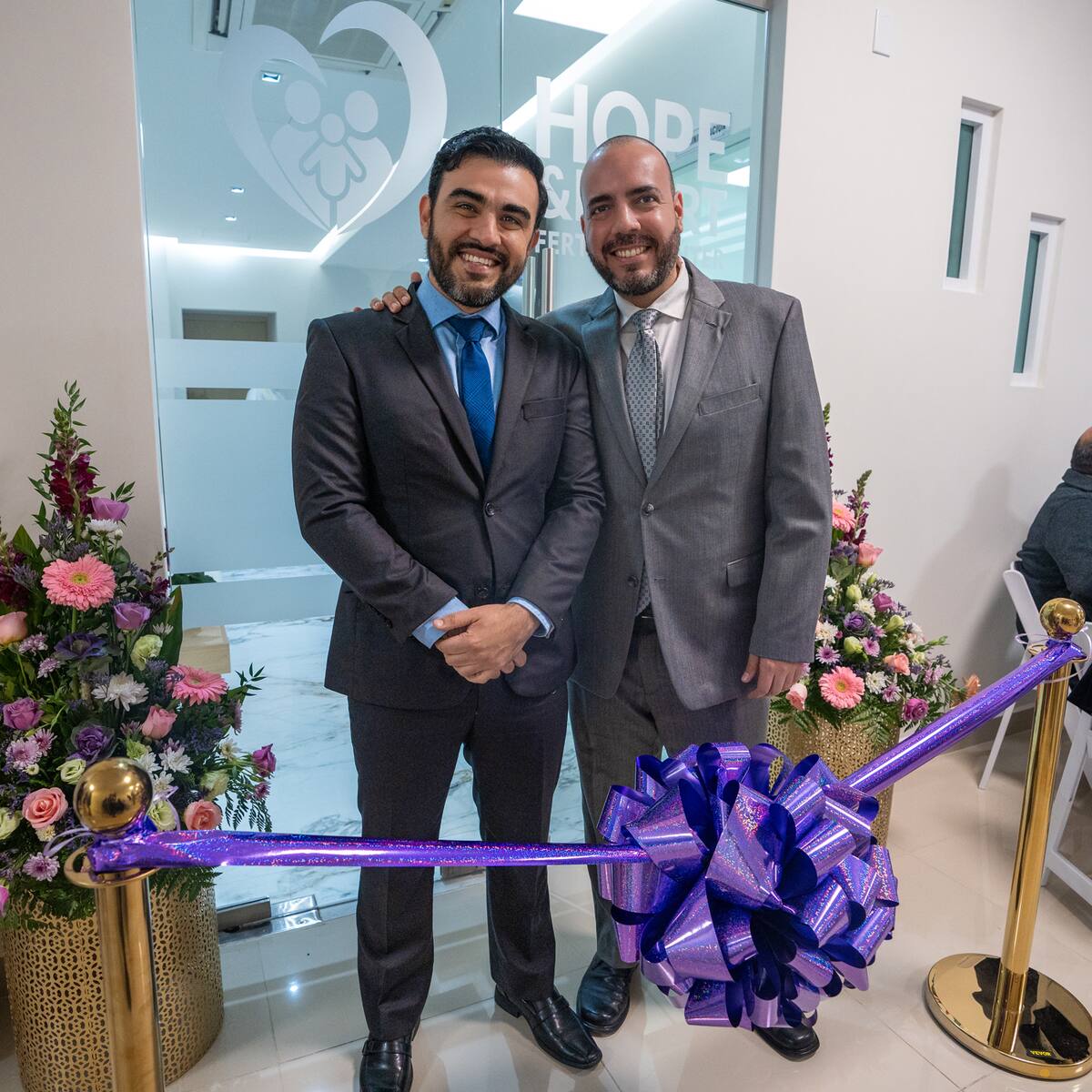 Entre los servicios que ofrece Hope and Heart se incluyen control de embarazo, atención a embarazos de alto riesgo, ultrasonidos especiales, cuartos de hospitalización y un laboratorio de fecundación in vitro, con tratamientos innovadores y de reconocido prestigio.