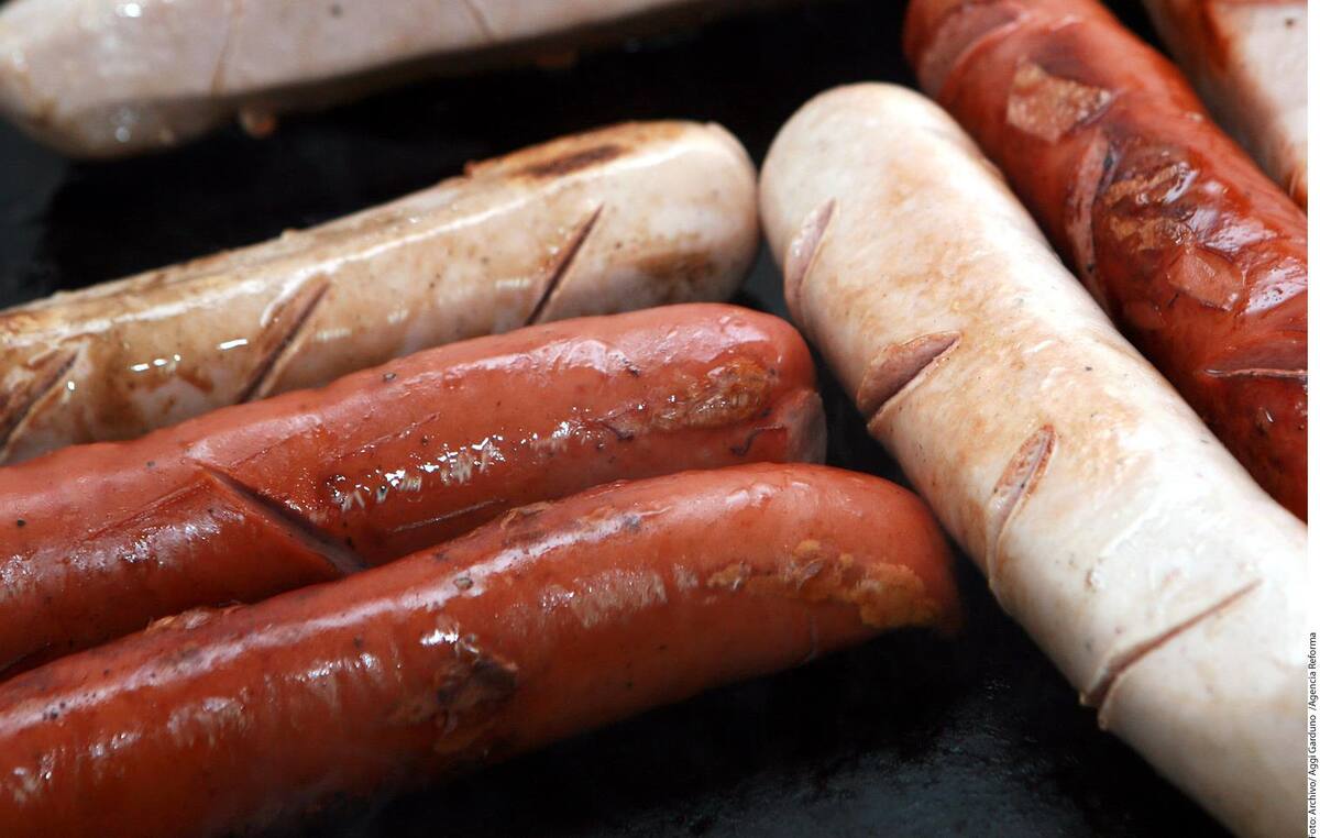 5.- Embutidos.
¿Por qué no?
Son sometidos a procesos de preparación que no los hacen saludables para un consumo cotidiano, ni siquiera para los adultos.