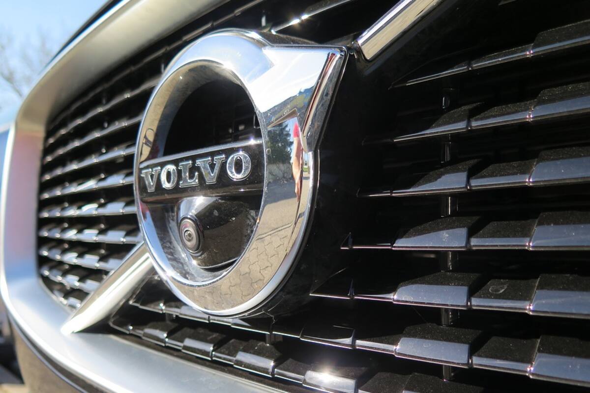 Por falla en motor Volvo retira 500 mil automóviles