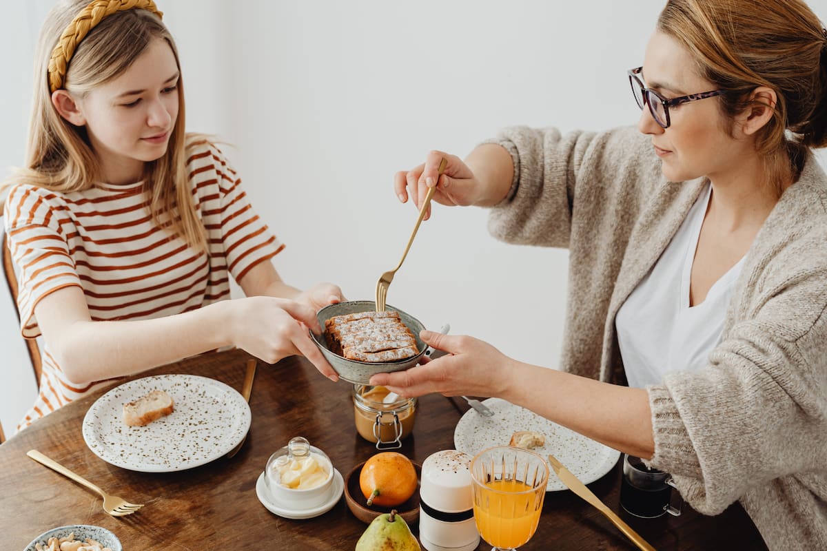 Saltarse el desayuno y colesterol: lo que conviene saber para cuidar el corazón