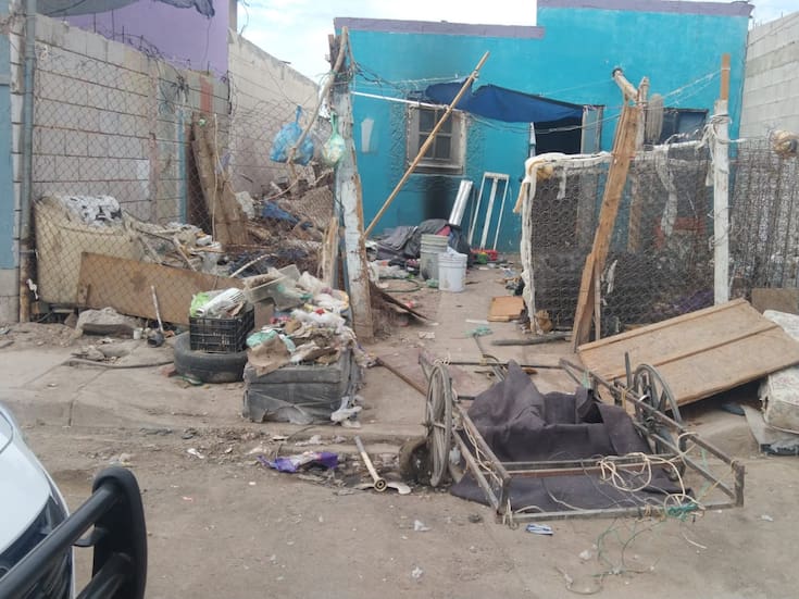 Multan a casa en Hacienda de los Portales por acumular basura