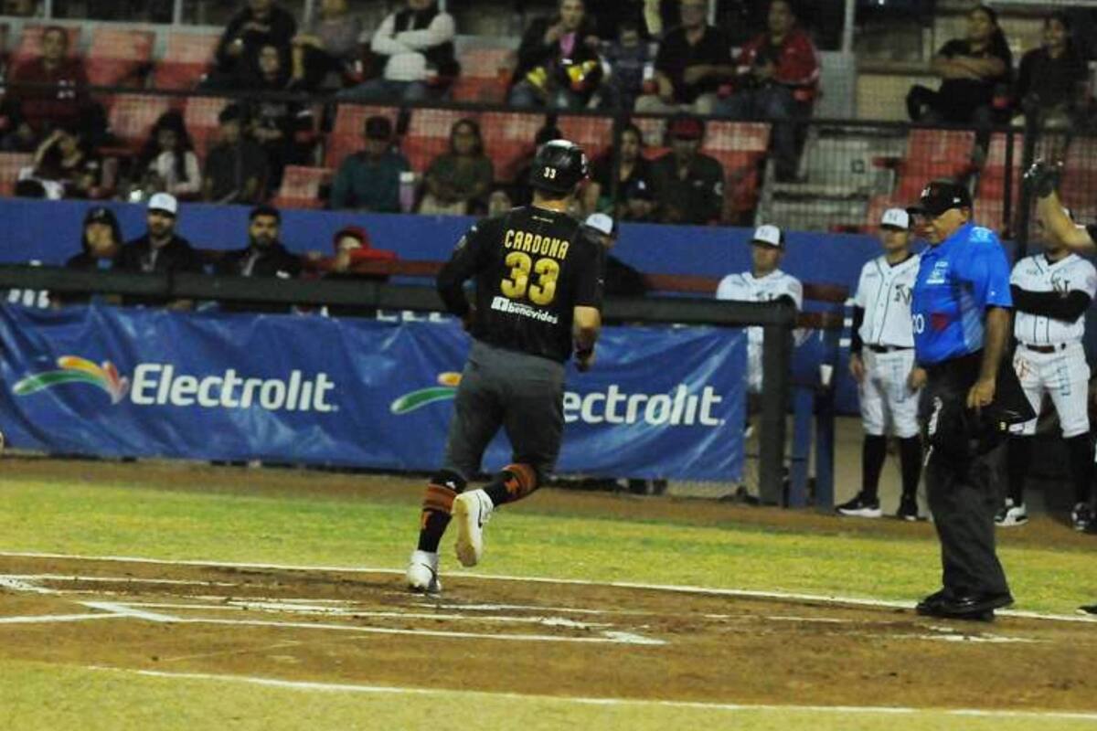Naranjeros ganan en extrainnings