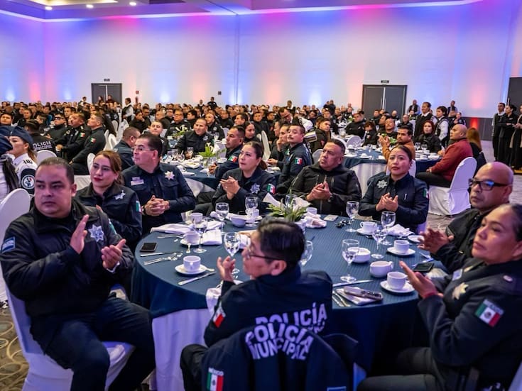 Reconocen a policías de Tij en su día