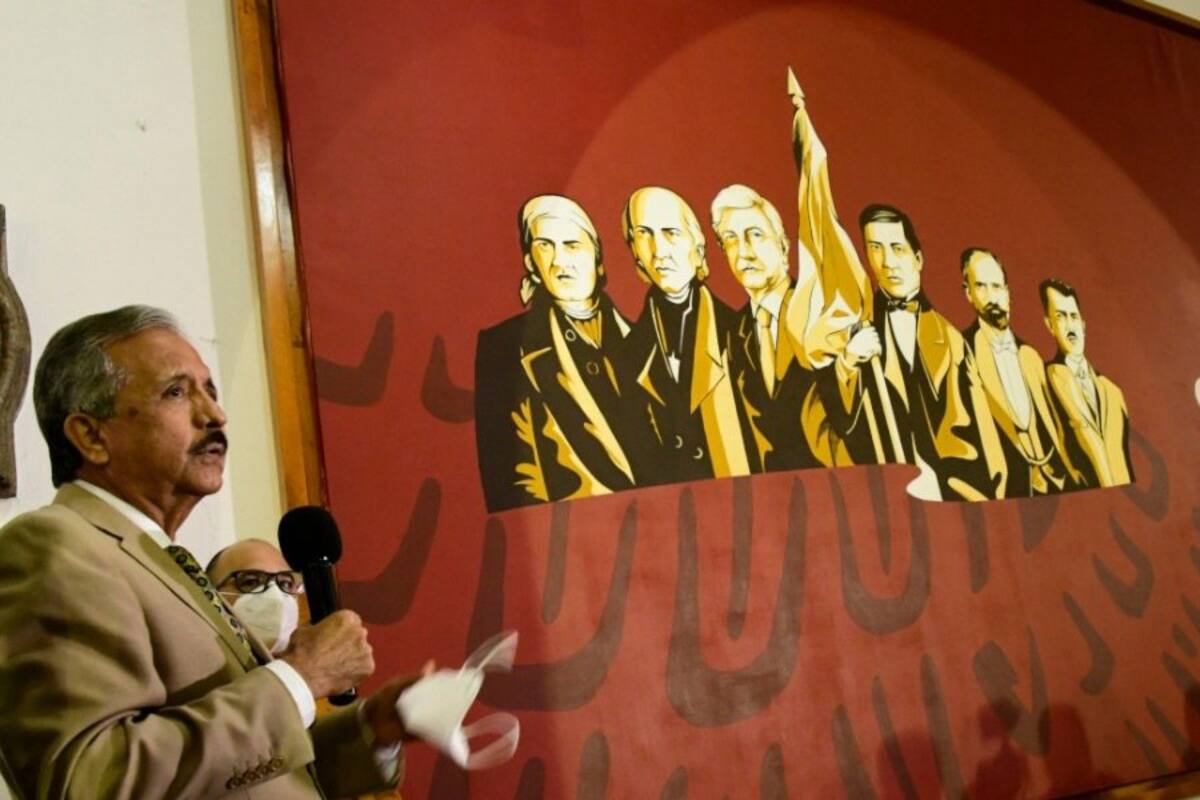 Piden retirar mural de AMLO develado en palacio municipal de Culiacán