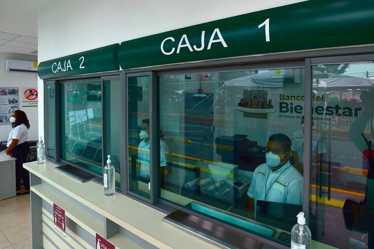 Hombres armados entran a Banco del Bienestar y roban millones en Guanajuato