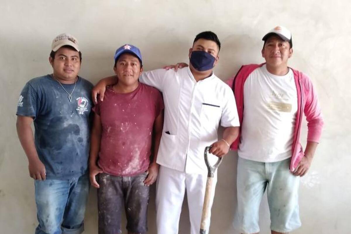 De albañil a licenciado en Enfermería: Joven logra terminar su carrera y post se vuelve viral