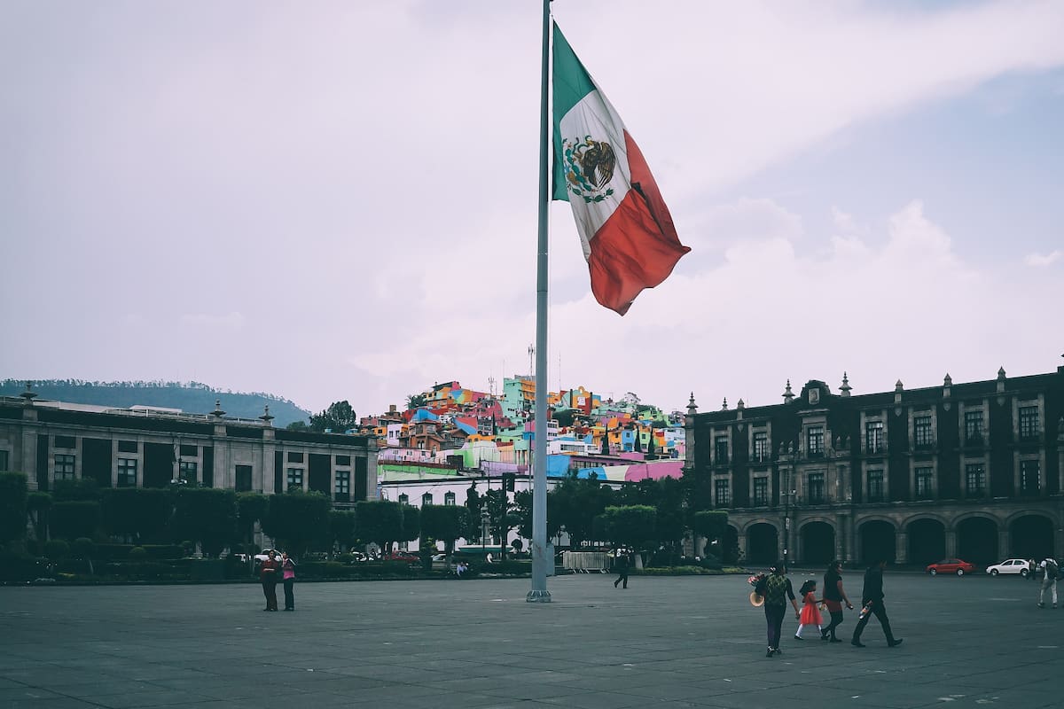 México mantiene atractivo para la inversión extranjera pese a guerra arancelaria de Trump