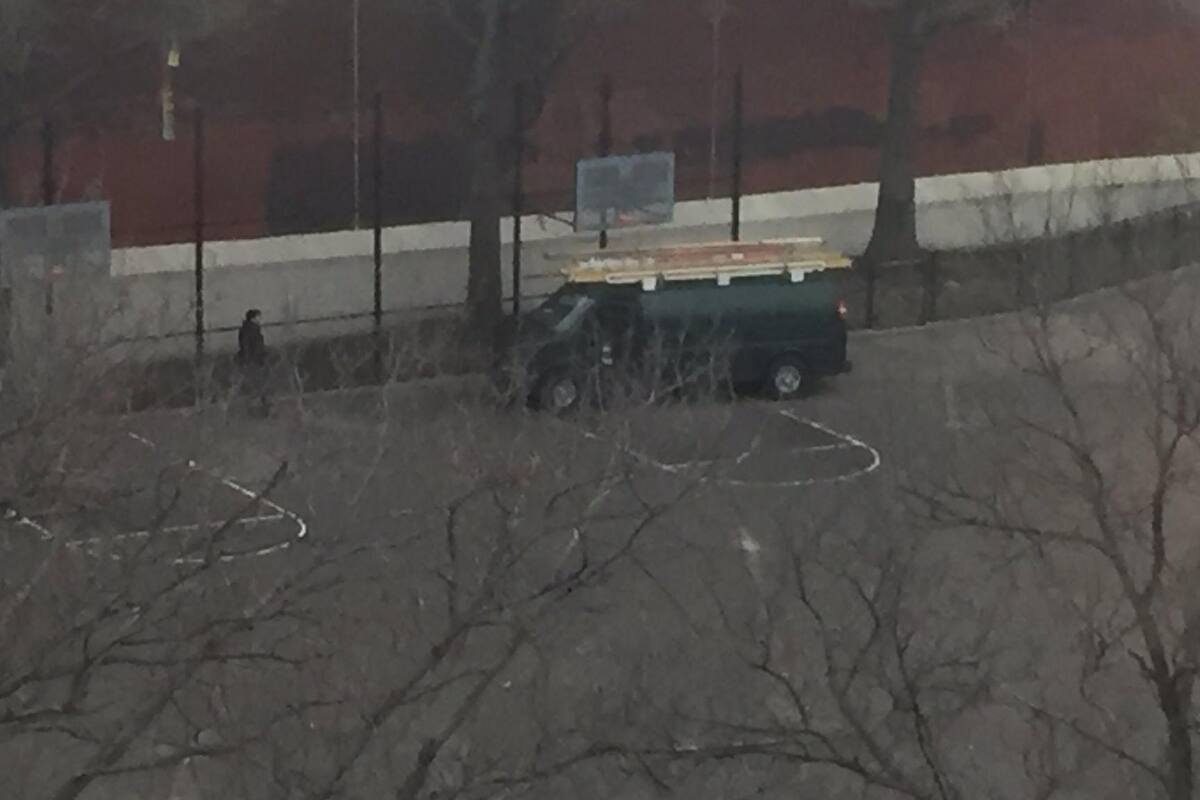 Como medida de precaución quitan aros de basquetbol en canchas de Nueva York