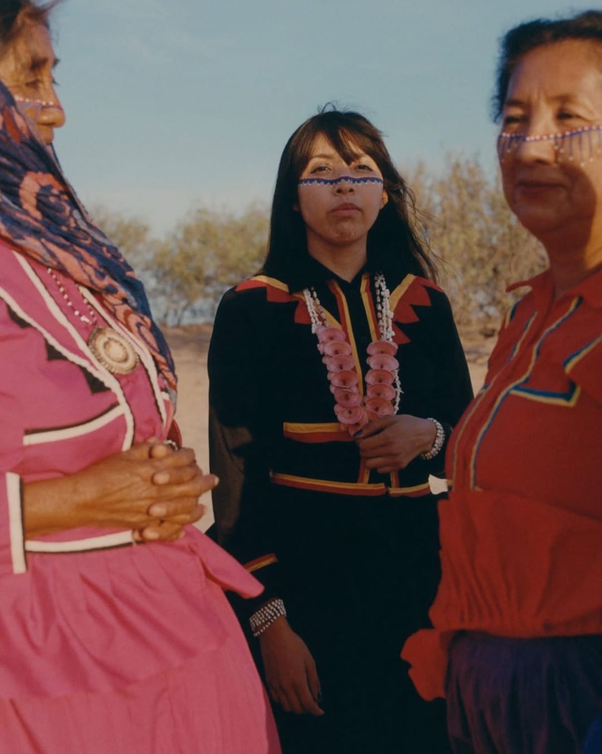 La publicación cerró con un mensaje sobre su legado y su capacidad de mantenerse firmes “sin que nadie los defina”. Foto: Instagram Vogue México