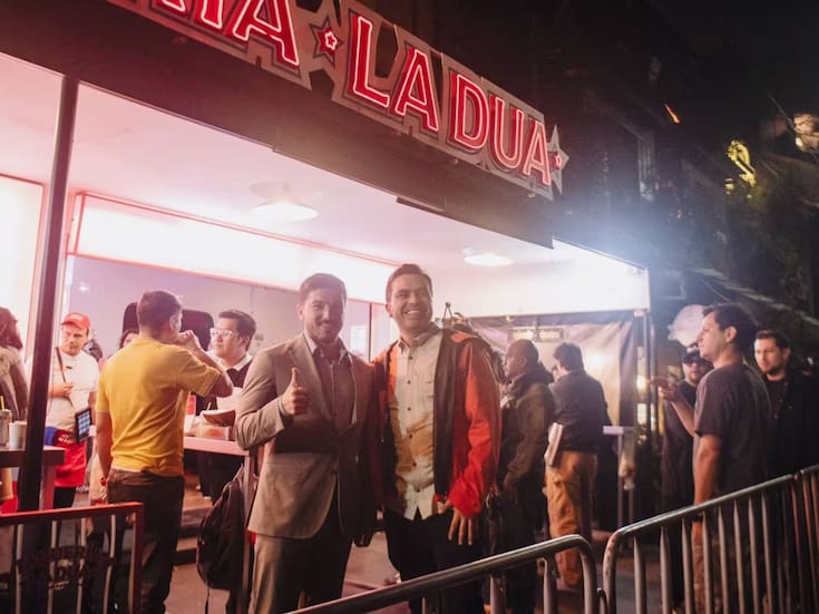 Samuel García y Jorge Álvarez Máynez visitan la taquería de Dua Lipa en CDMX