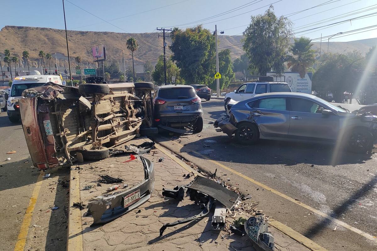 Choque múltiple en bulevar O'Higgins deja tres lesionados