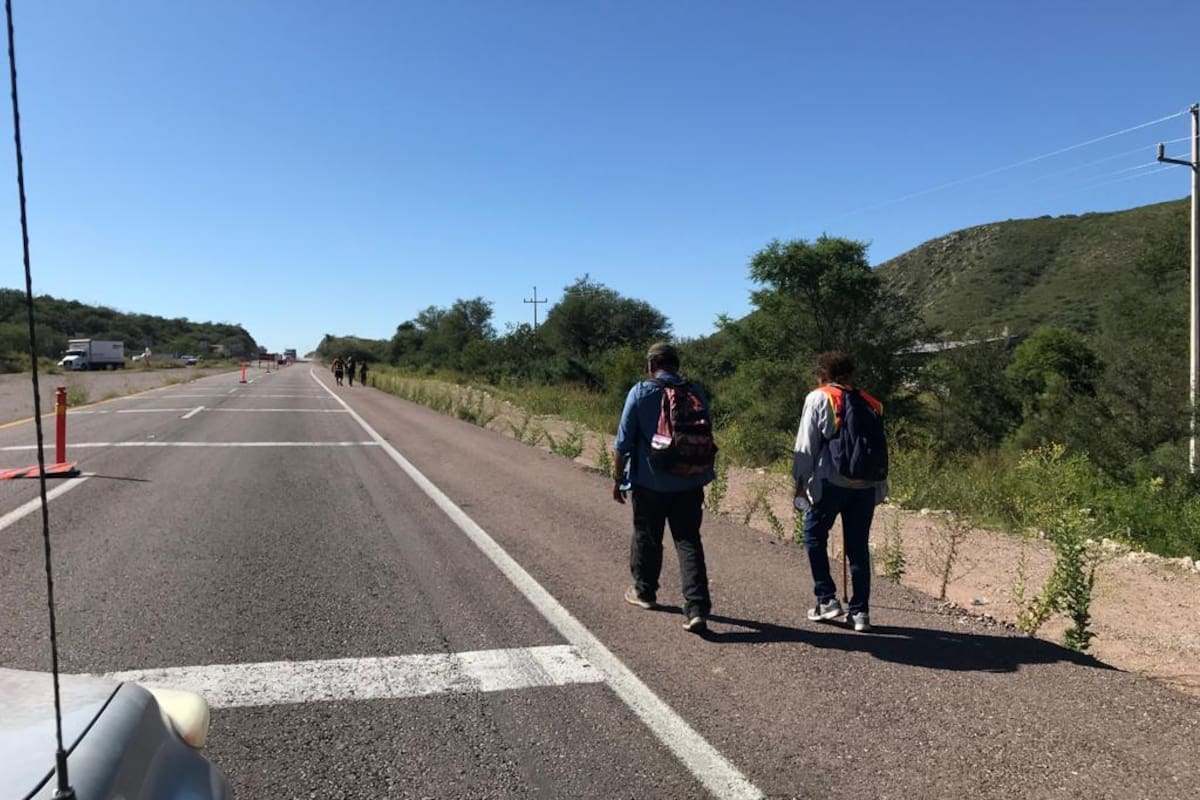 Inician las peregrinaciones por San Francisco hacia Magdalena de Kino y autoridades emiten recomendaciones para recorrer 85 kilómetros con seguridad