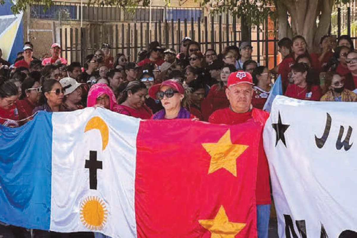 Maestros mantienen protestas en Cajeme y anuncian nuevas movilizaciones por la Ley del Issste