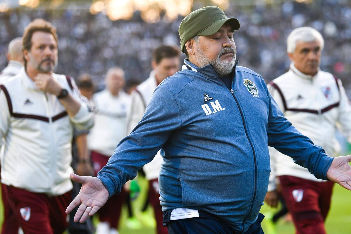 Herederos de Maradona son sus cinco hijos, confirma justicia argentina