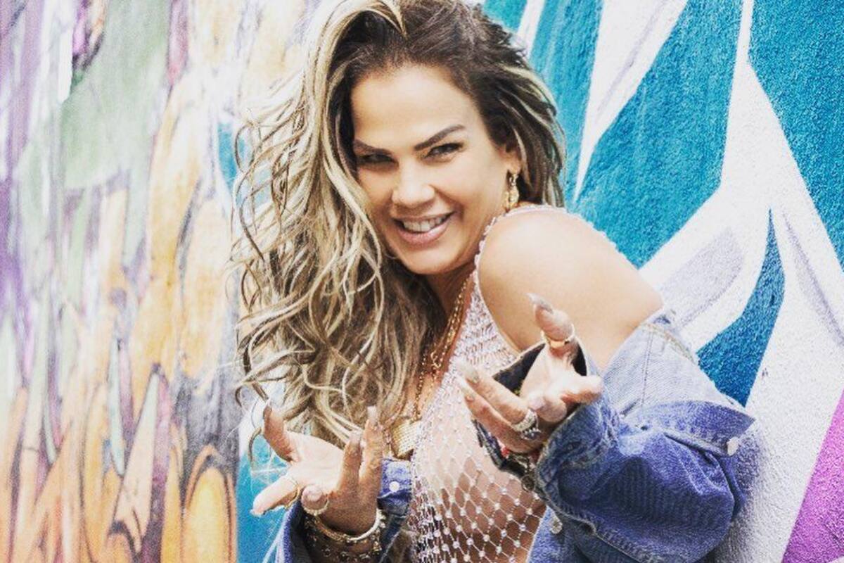 Con sensual foto Niurka le desea buenas noches a sus seguidores