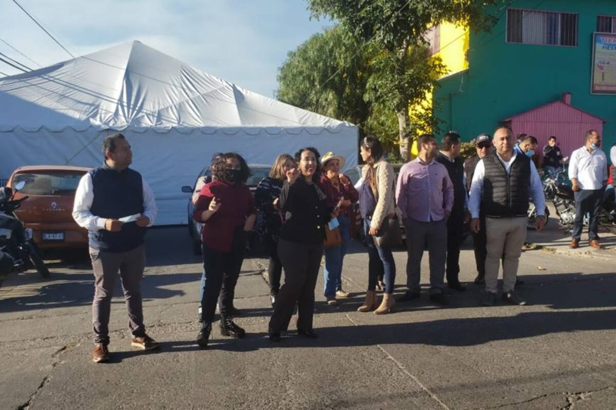 Araceli Brown y sus seguidores se manifiestan contra recuento de votos