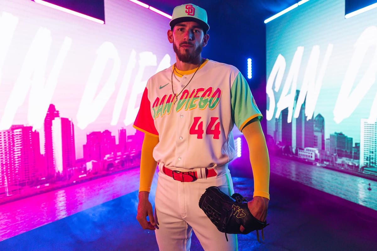 Los Padres presentan uniforme en honor a San Diego y Tijuana