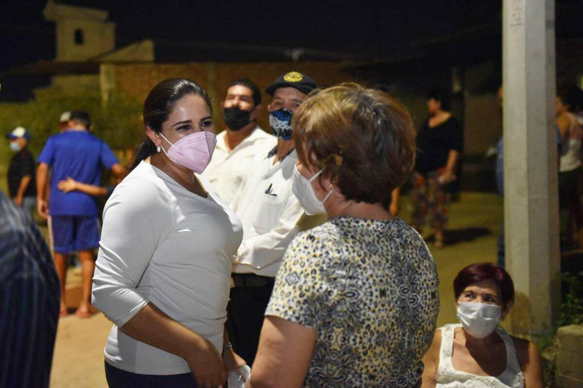 Arranca Célida López pavimentación de la calle Tepache