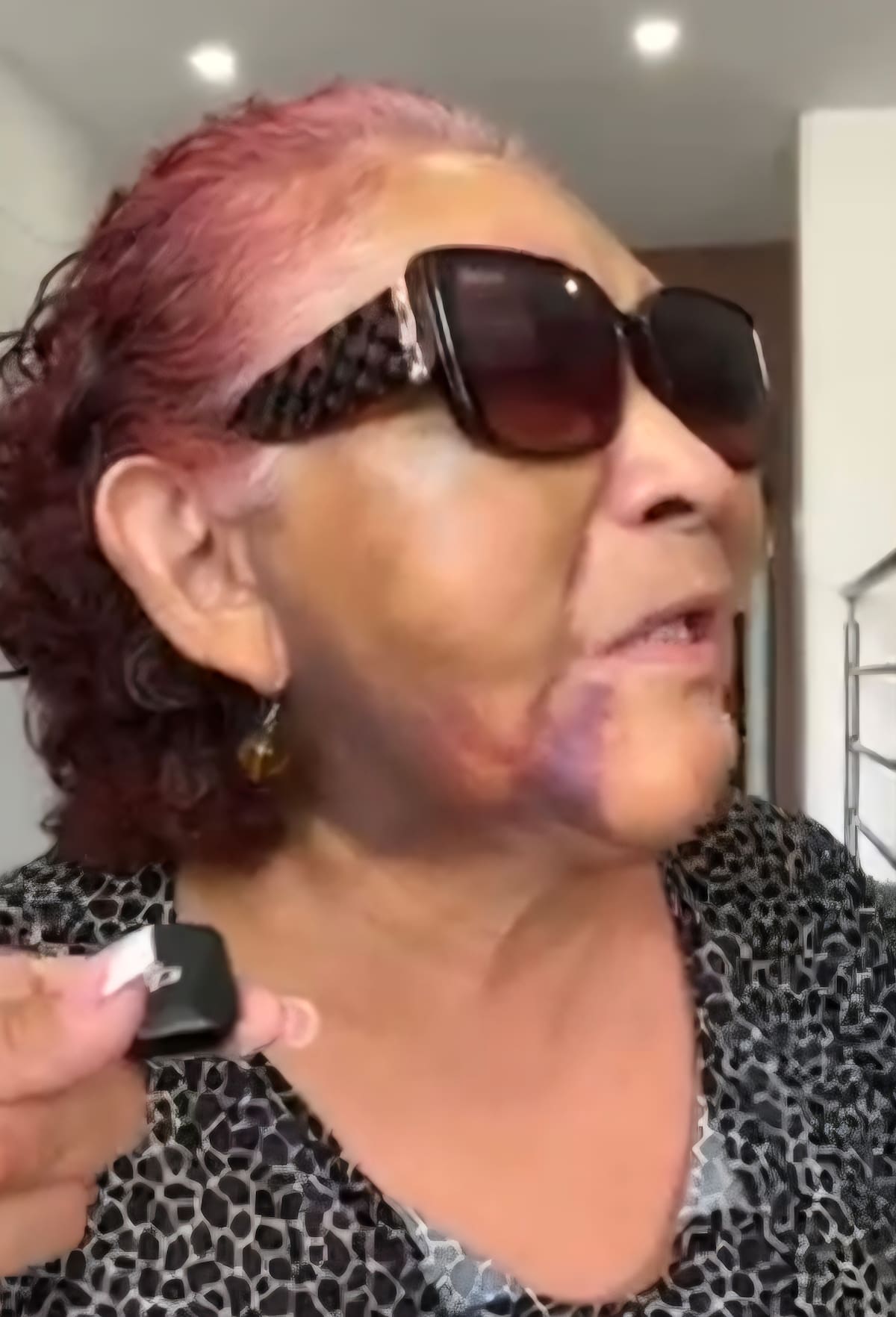 Romana Jiménez, abuela de Saúl, recordó a su nieto durante la despedida y pidió justicia tras el accidente ocurrido frente al IMOS. Foto: Cortesía