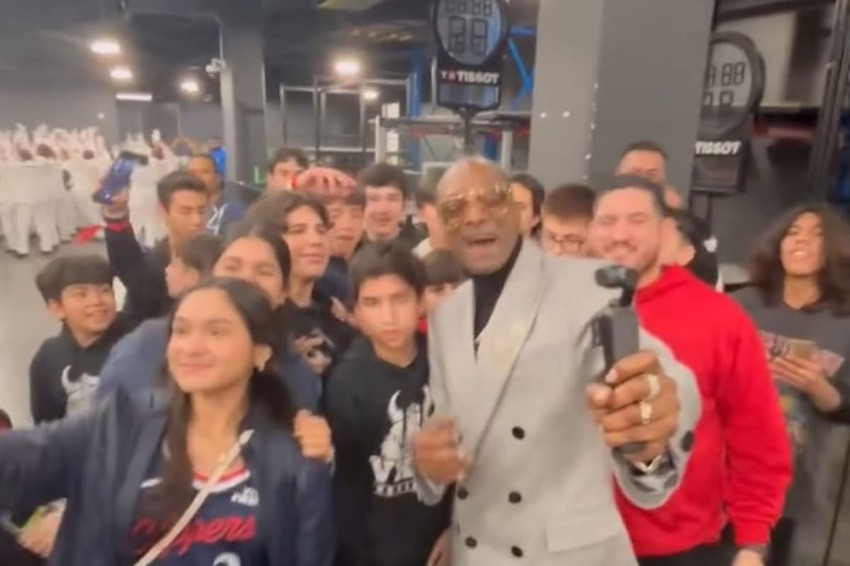 Niños cachanillas disfrutan experiencia en juego de NBA junto a Snoop Dogg