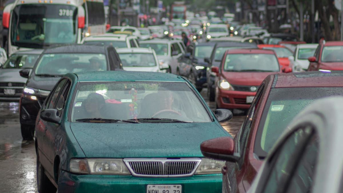 Los accidentes viales en México podrían aumentar hasta 20% por el Mundial 2026 debido al alza en la movilidad, un riesgo patrimonial ante el dato de que el 73% de los autos circula sin seguro