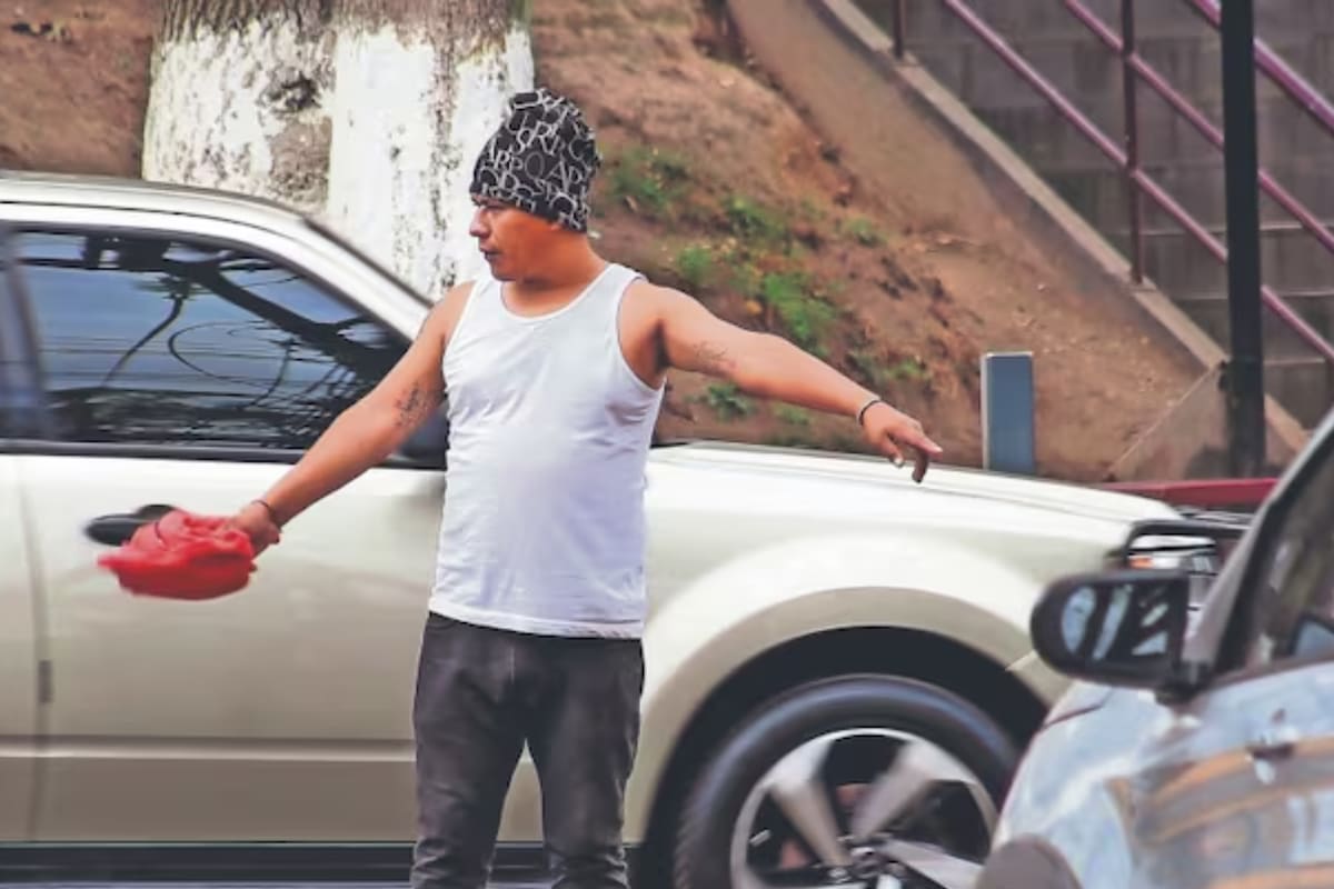 Casi 2 mil personas han sido detenidas por apartar lugares en la vía pública y retiran más de 26 mil objetos en Guadalajara durante operativos en zonas y eventos concurridos