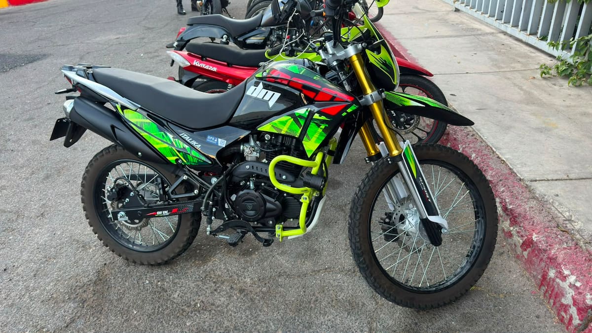 Una intervención por circular en una motocicleta sin placas terminó con un conductor detenido con bolsas de mariguana el pasado lunes l Foto: Cortesía
