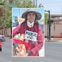 Joven vende jugos bajo casi 46°C en Hermosillo para pagar sus estudios universitarios y buscar un mejor futuro