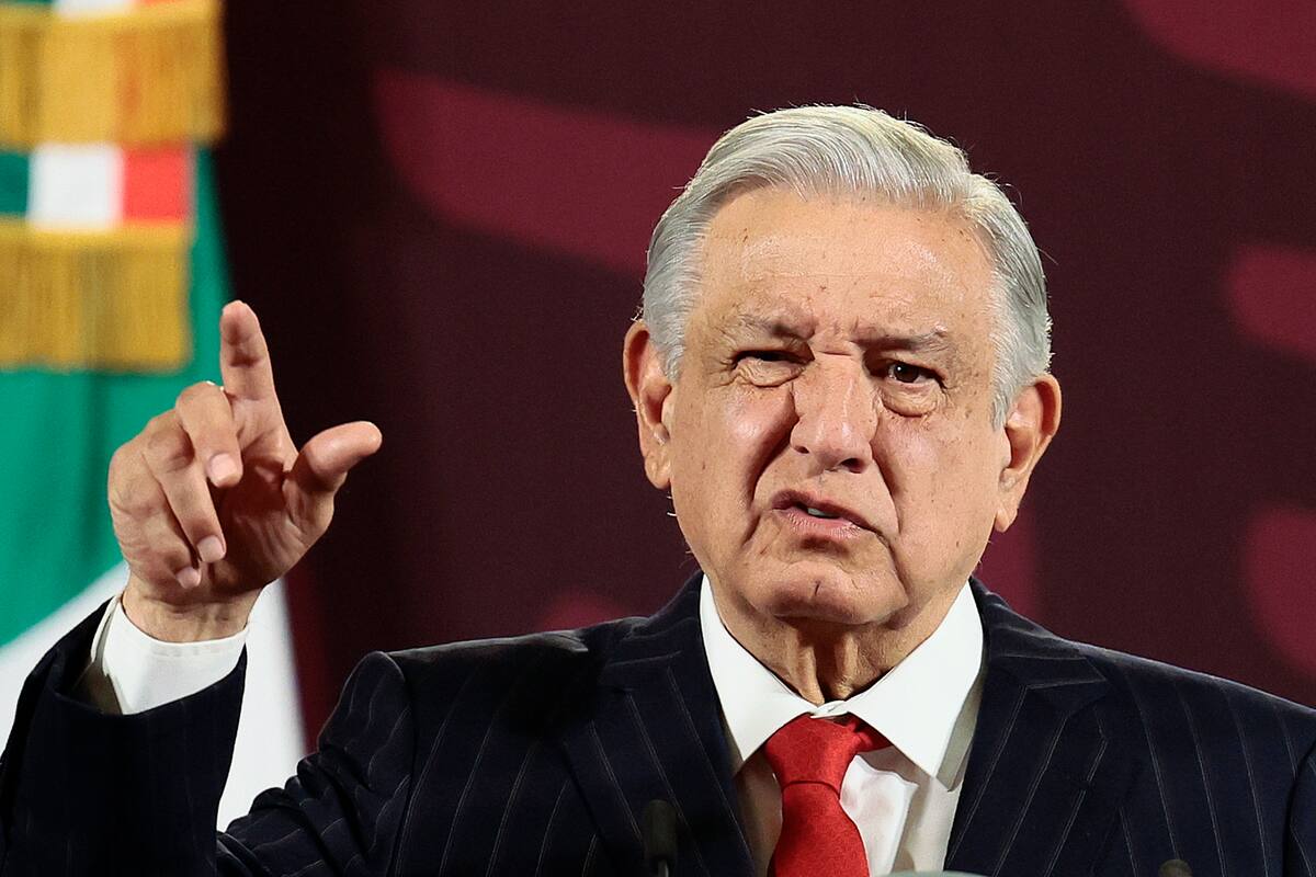 “Están en derecho de manifestarse, solo que les hago un llamado a que no abusen”: AMLO a estudiantes de Ayotzinapa