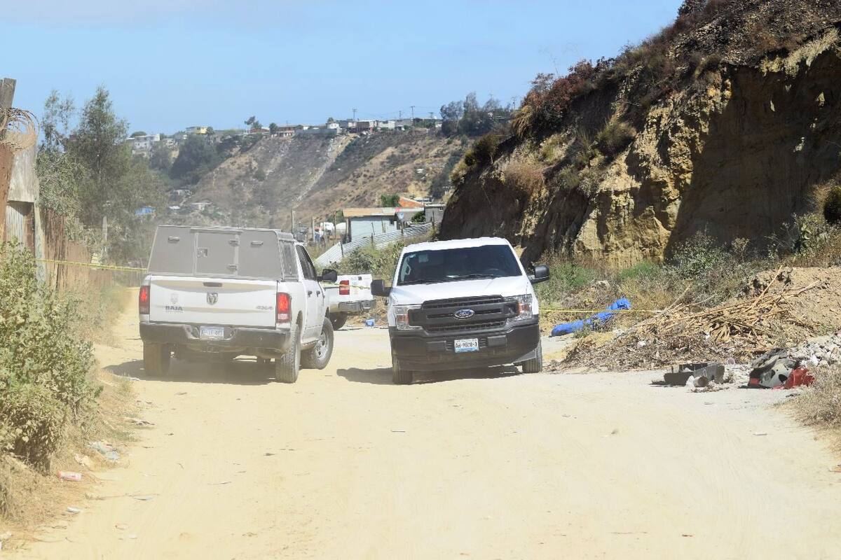 Tiran cuerpo encobijado en el Cañón del Alacrán
