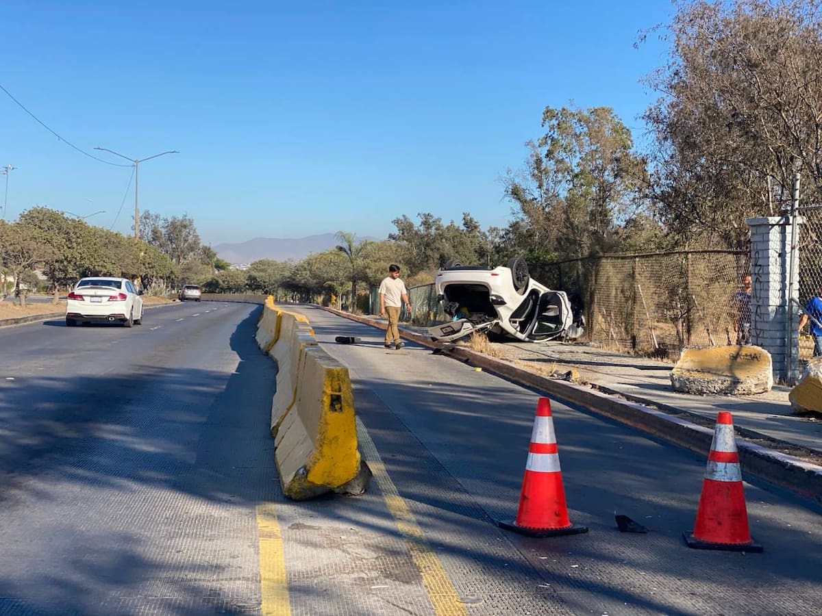 Si la persona a la que le prestaste tu coche provoca un accidente en el que hay daños materiales o incluso lesiones a terceros, pueden aplicarse sanciones. Foto: Archivo