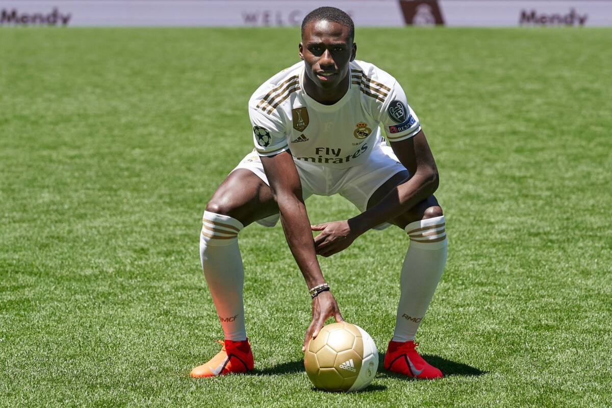 Ferland Mendy es presentado con el Real Madrid
