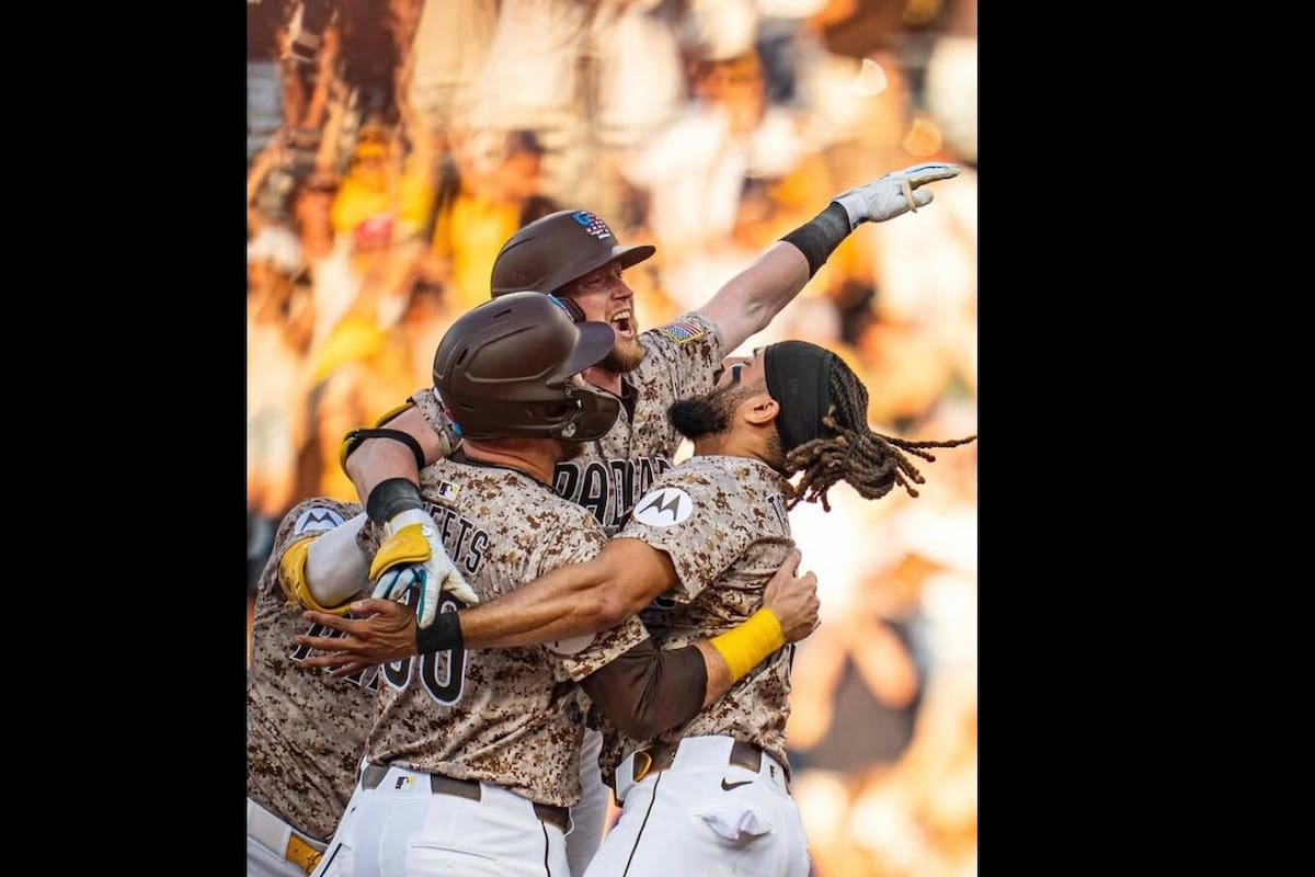 Padres de San Diego ganan en extra innings