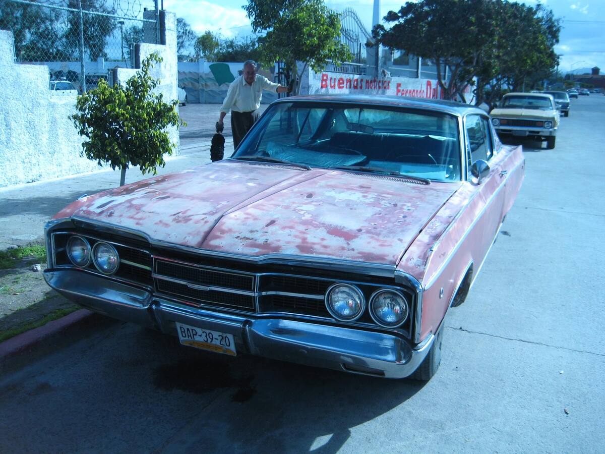 El Tijuana Sound Machine, el auto original y su dueño, publicó Nortec la foto en su Facebook en 2016.