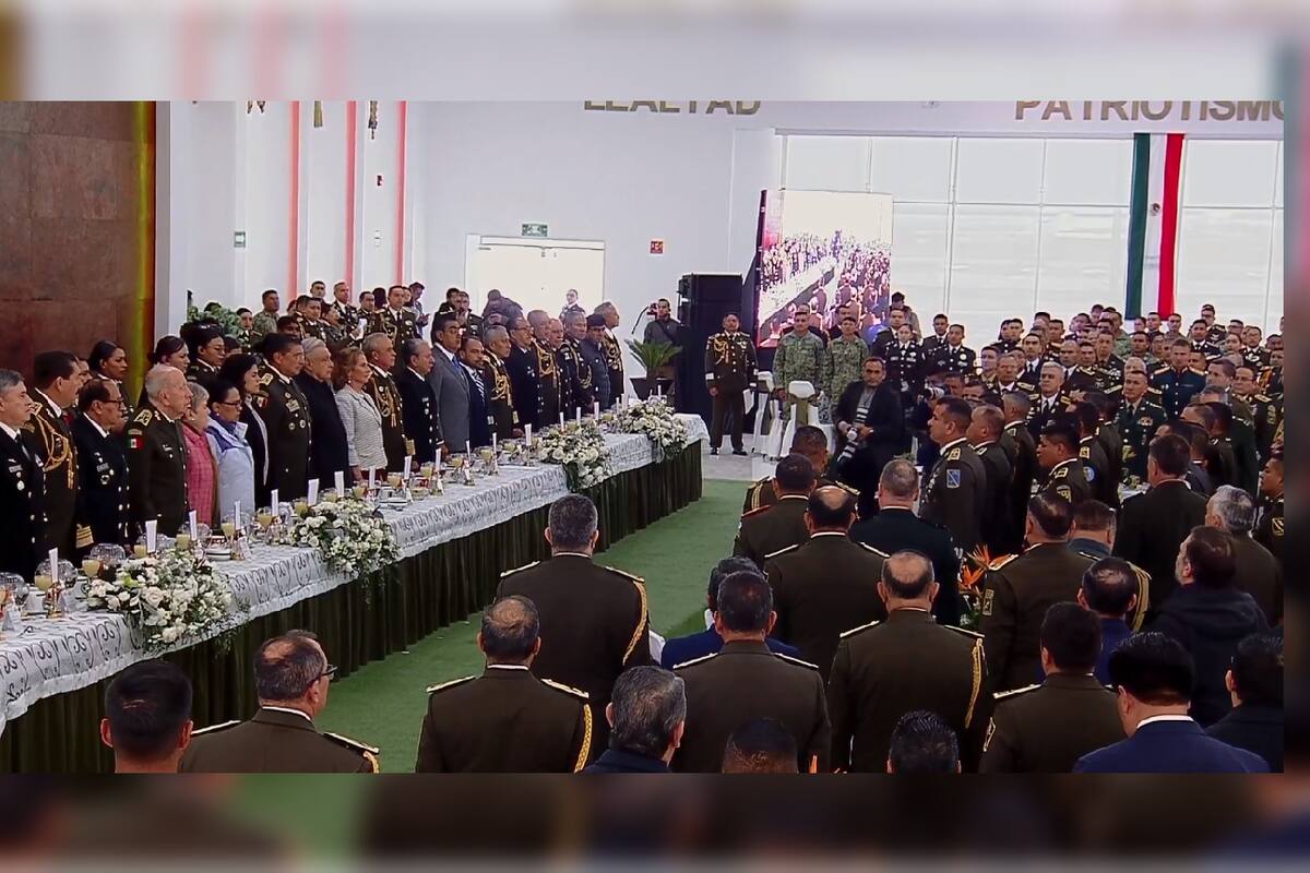 AMLO asegura “no estar militarizando al país” en conferencia del Día del Ejército mexicano