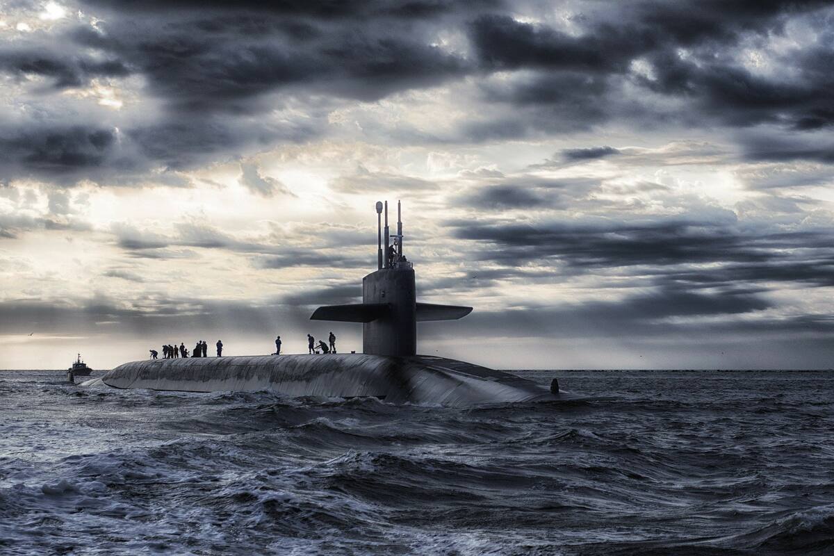 "Un Chernóbil en cámara lenta en el fondo del mar": la titánica tarea de reflotar submarinos soviéticos con material radioactivo del mar de Barents