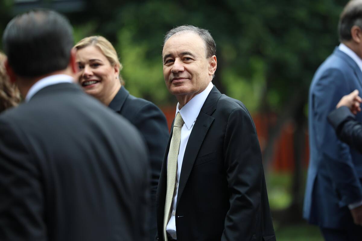 El gobernador Alfonso Durazo a su llegada a la toma de posesión de Claudia Sheinbaum. FOTO: ABDIEL ORTEGA