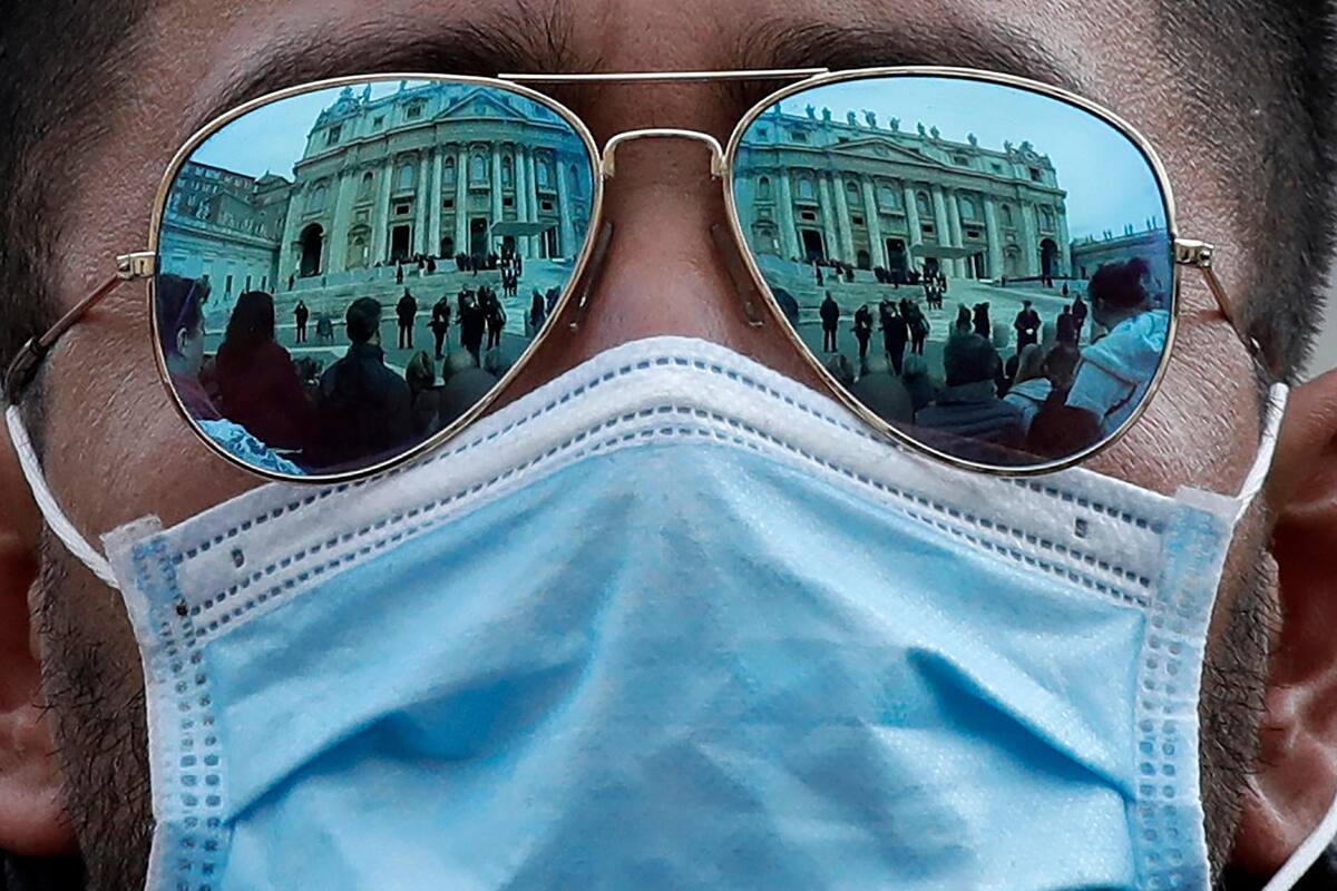 Prepara el mundo una larga batalla contra el coronavirus