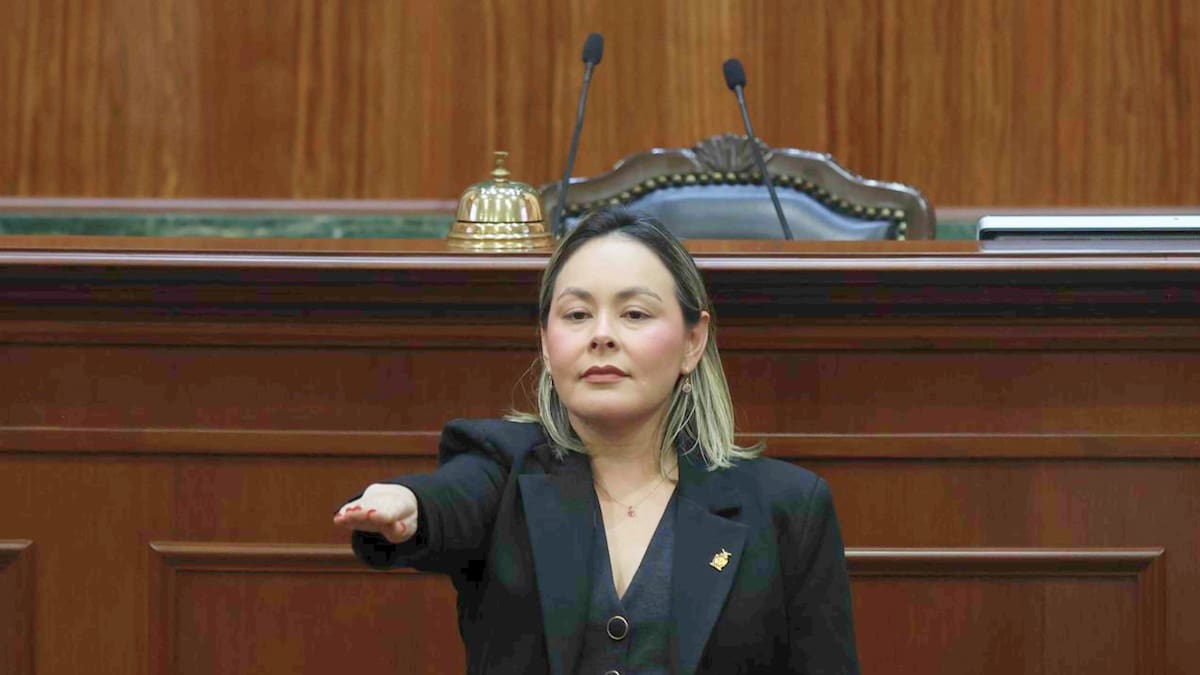 A 45 días de asumir como gobernadora interina, Yeraldine Bonilla mantiene silencio público mientras la violencia continúa en Sinaloa y crecen las críticas por la falta de liderazgo visible en una crisis que afecta a miles de ciudadanos