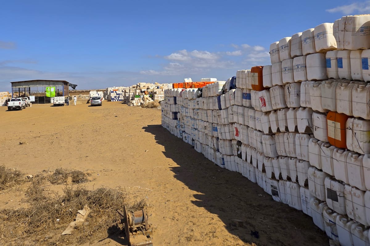 En San Quintín fueron recolectadas 60 toneladas de envases vacíos de plaguicidas durante una jornada gratuita. Foto: Cortesía
