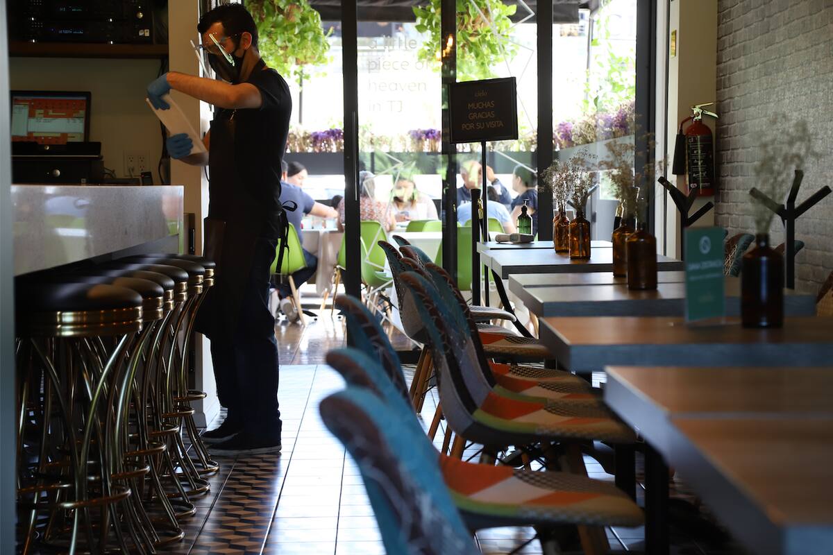 Pese a semáforo naranja restaurante seguirán con 40% de aforo