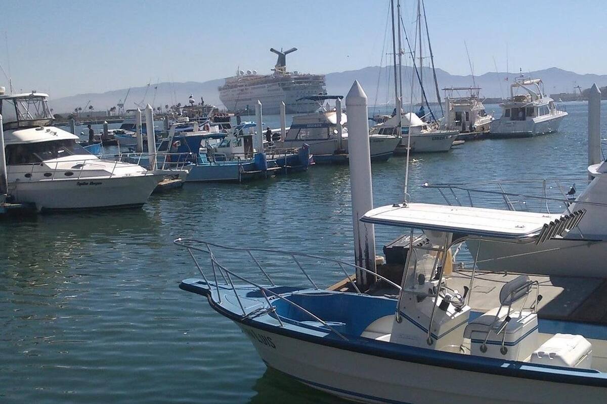 Detienen a capitán de un barco por corrupción de siete menores de edad