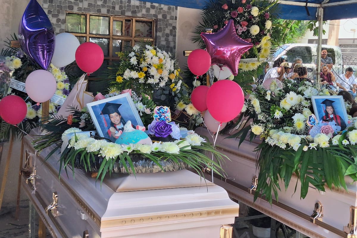 La violencia les arrebató la graduación: a días de concluir la primaria, asesinan en Hermosillo a las gemelas Meredith y Medelín junto a su hermana menor y su madre