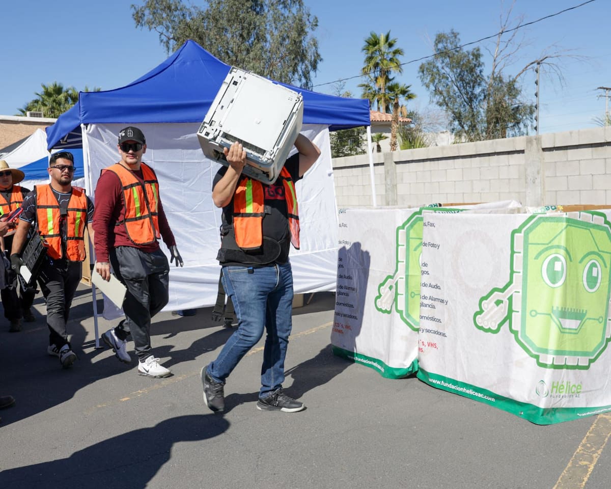 Autoridades, sector maquilador y ciudadanía suman esfuerzos para dar una segunda vida a papel, cartón, plásticos y electrodomésticos. Foto: Javier Gallegos
