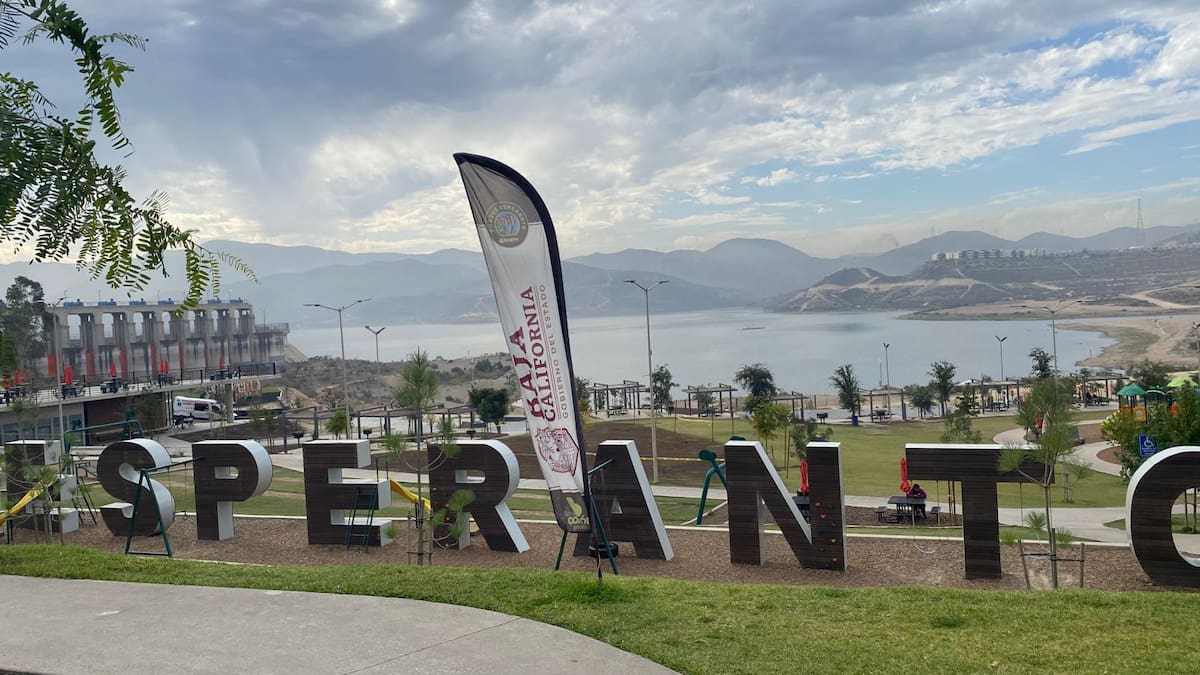 Cierran Parque Esperanto por muerte de peces